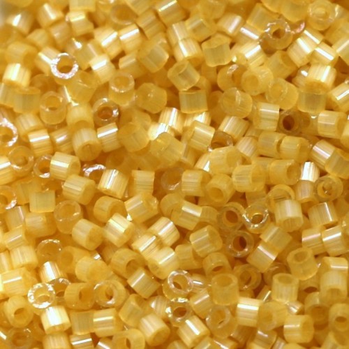 Бисер DB-1801 Бисер Miyuki Delica Beads 11/0 (сатин, охра светлая)