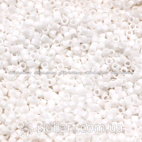Бисер DB-200 Miyuki Delica Beads 11/0 (натуральный, белый)