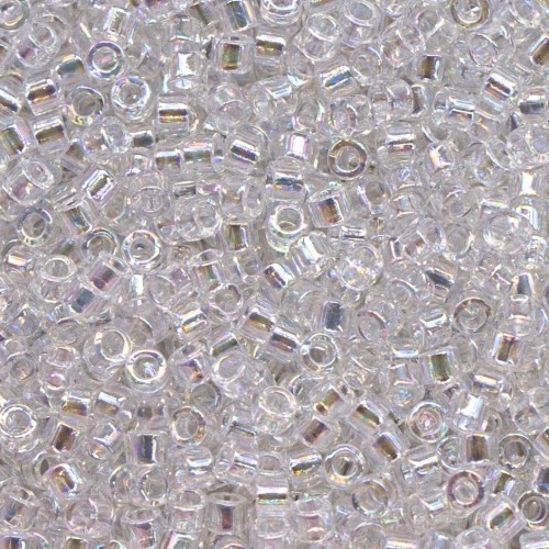 Бисер DB-51 Бисер Miyuki Delica Beads 11/0 (белый)